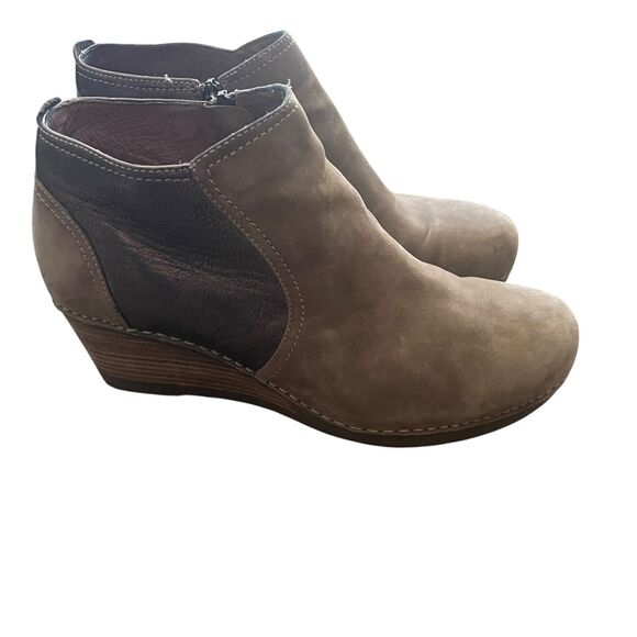 Dansko Women's Size EUR 42 US 11 Susan Suede Brown Wedge Bootie Boots - Picture 1 of 13